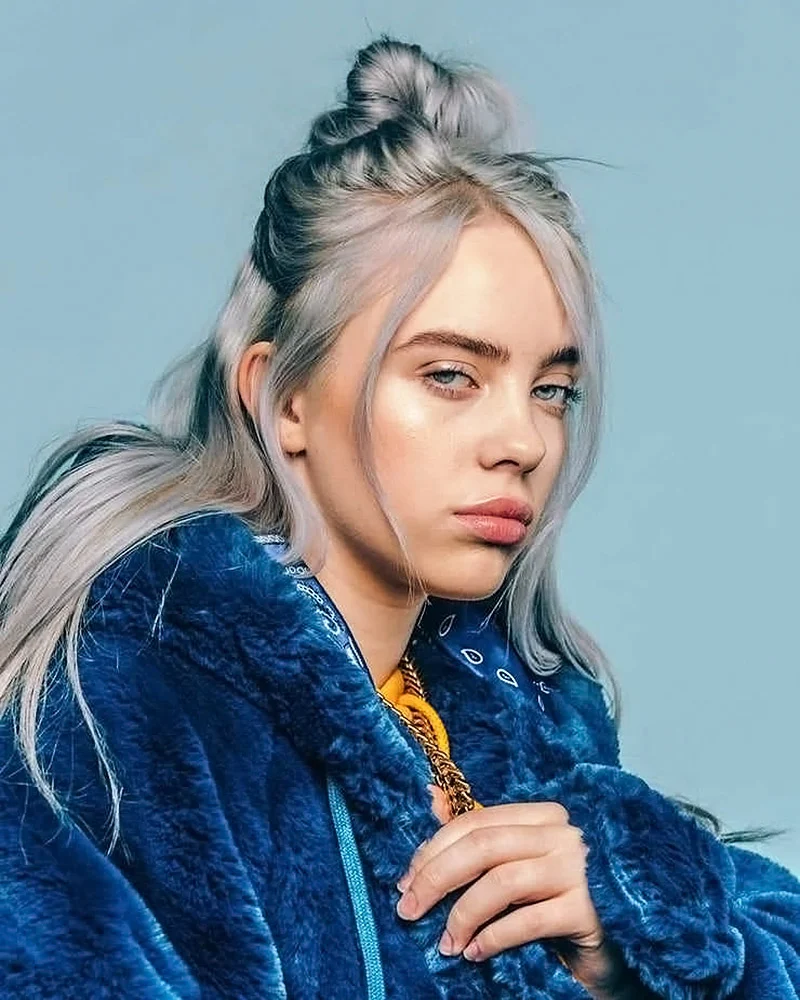 Billie Eilish modelliert ficken