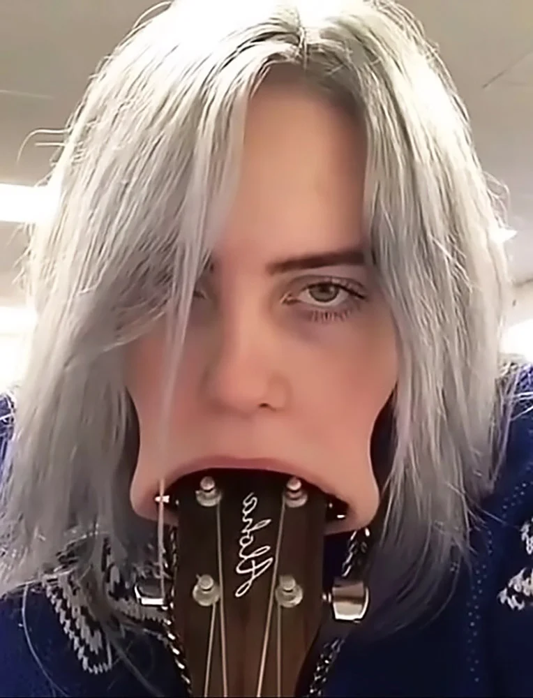 Billie Eilish modelliert sexy