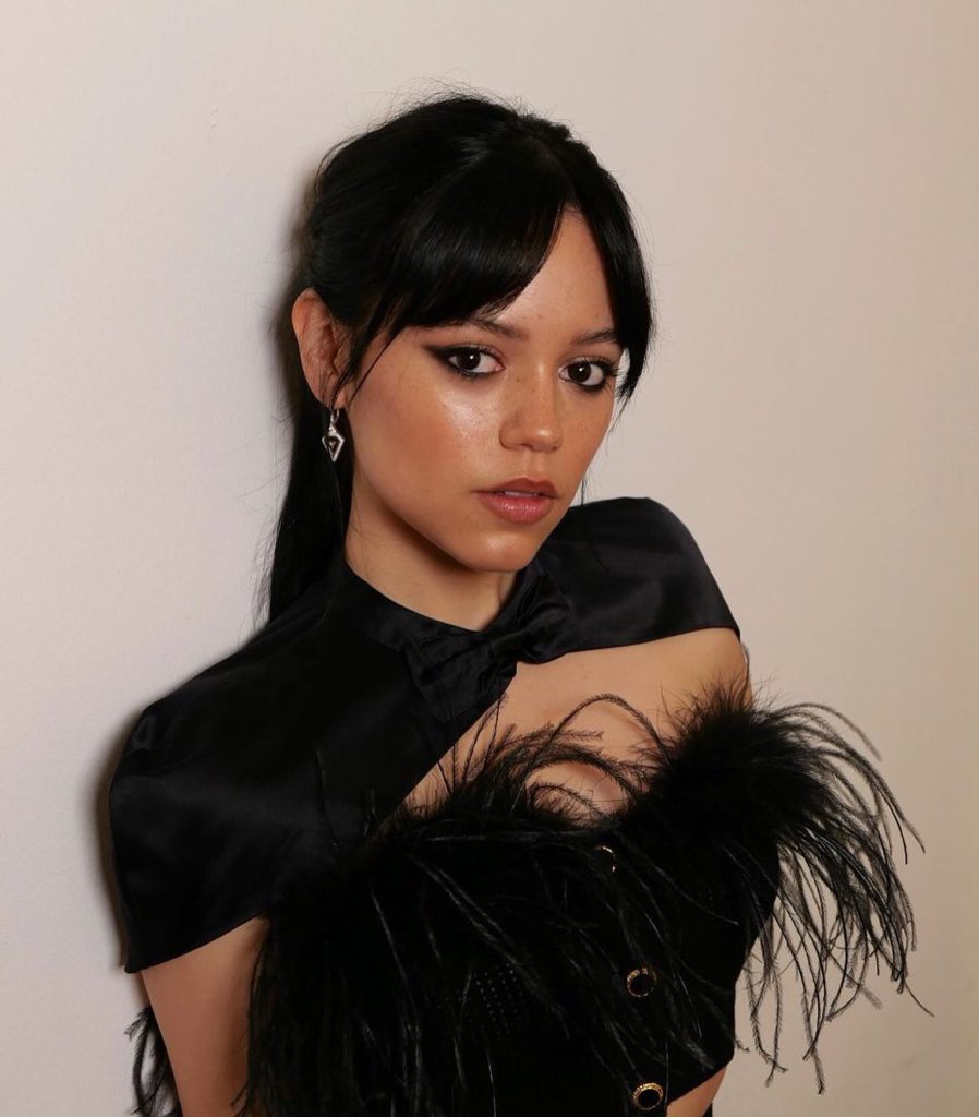 Jenna Ortega schön nackt bilder