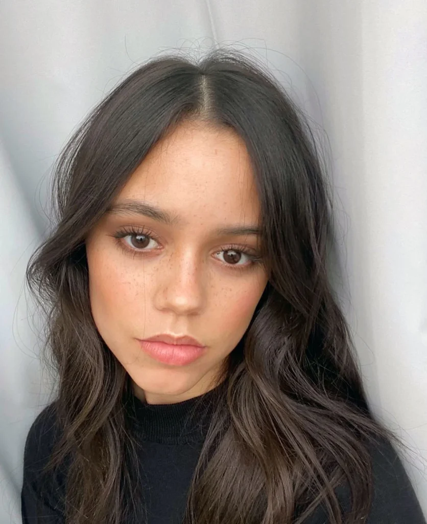 Jenna Ortega stellt feuer dar xxx porno