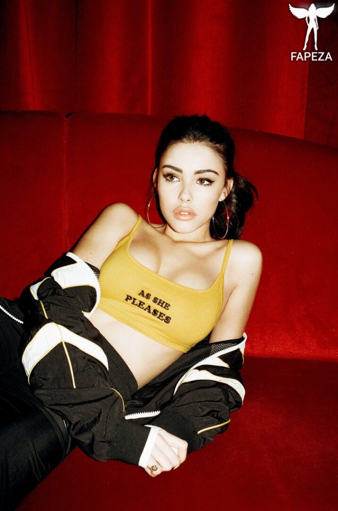 Madison Beer posiert porno