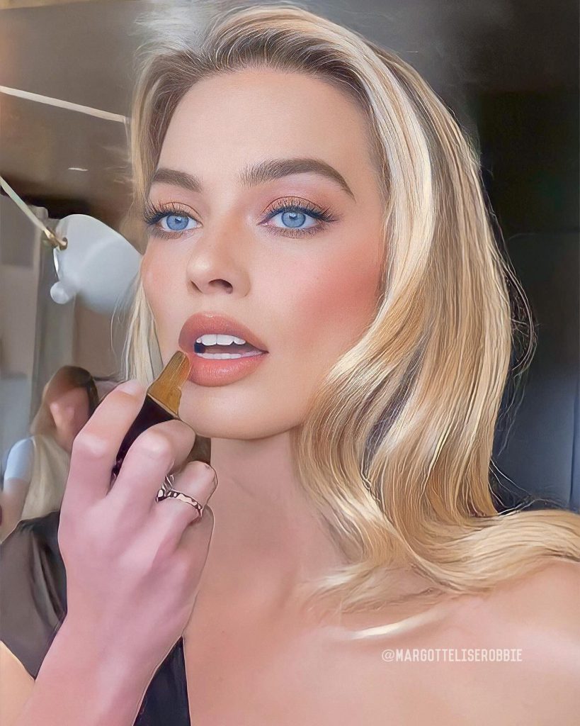 Margot Robbie zeigt feuer heiße bilder