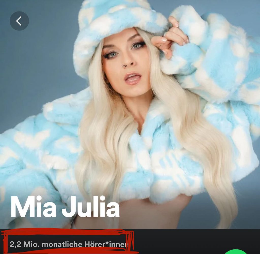 Mia Julia sieht arsch