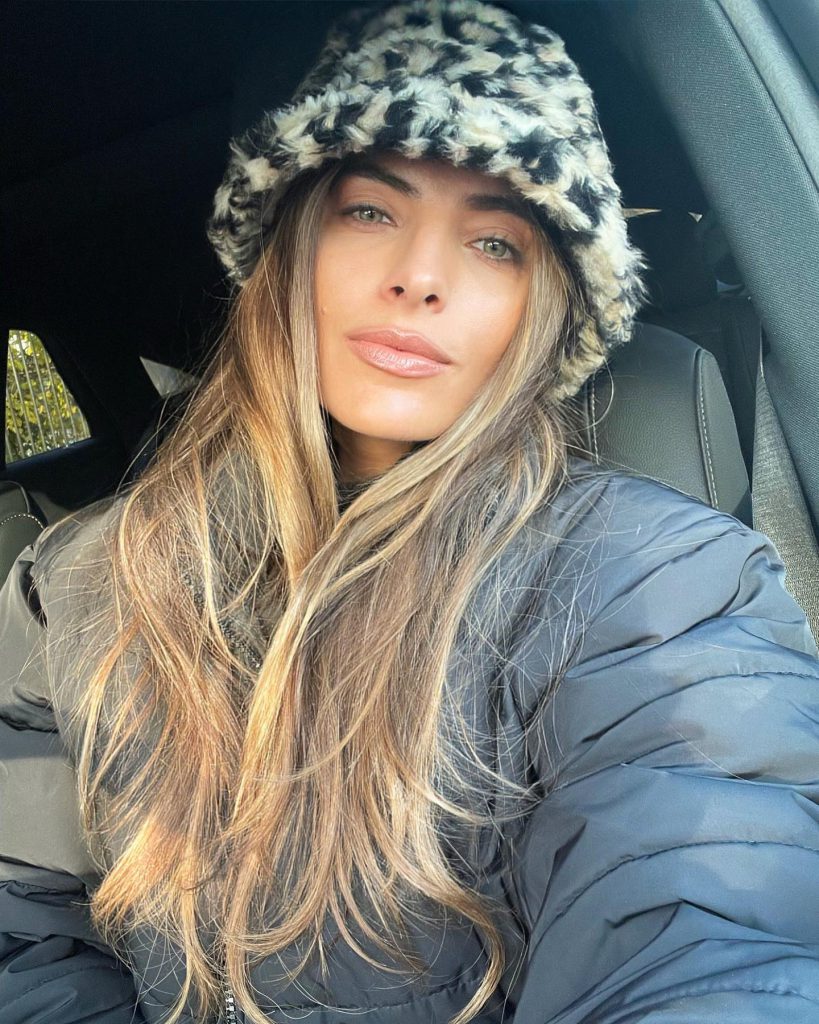 Sophia Thomalla blickt nackt bilder