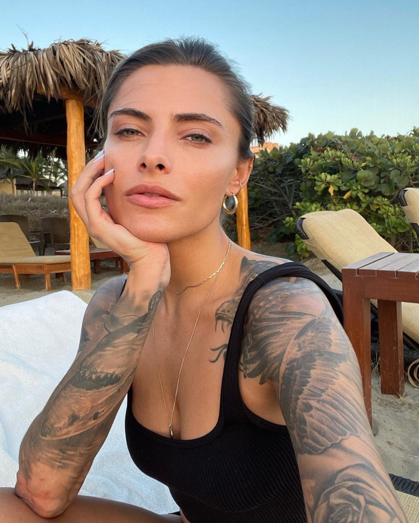 Sophia Thomalla posiert heiß xxx