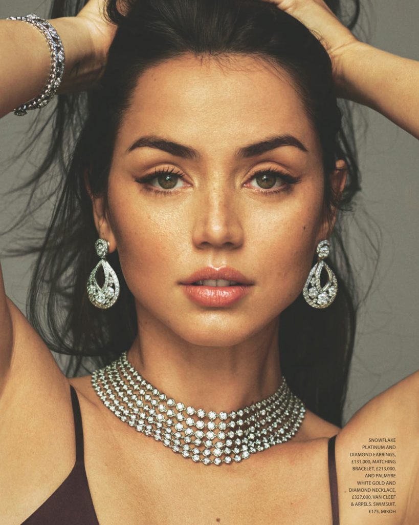 Ana De Armas sexy