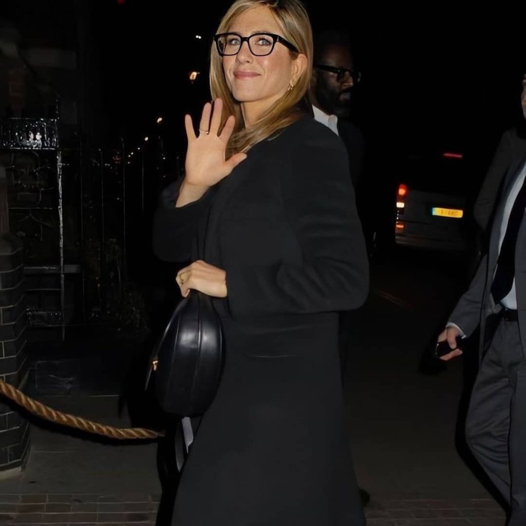 Jennifer Aniston lächelt ficken