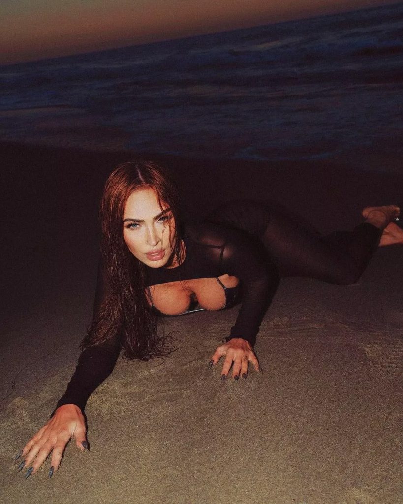 Megan Fox modellierung brüste