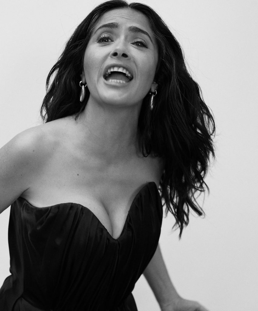 Salma Hayek schildert feuer nackt bilder